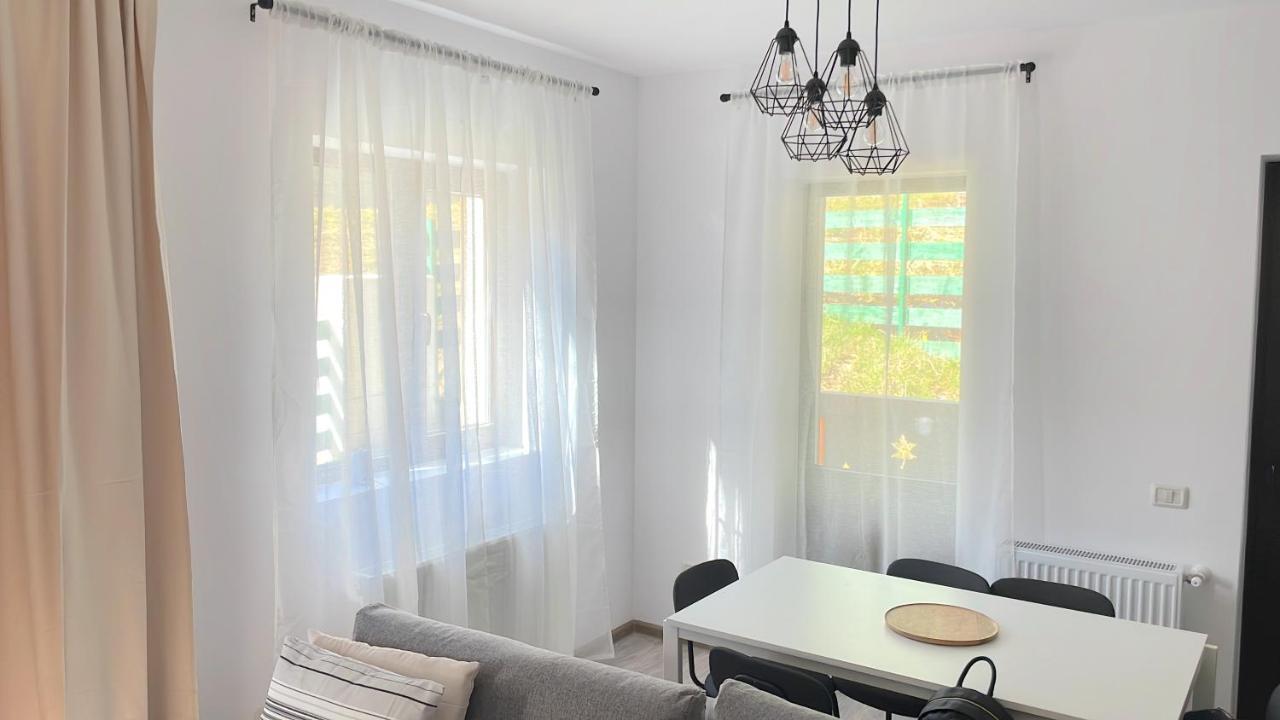 Cosy&minimalistic - Haret Building *