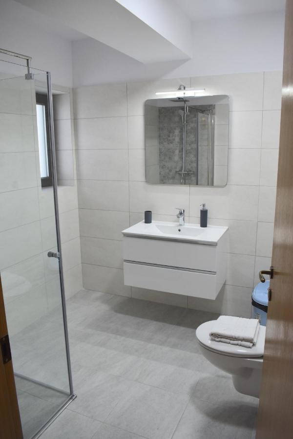 Cosy&minimalistic - Haret Building